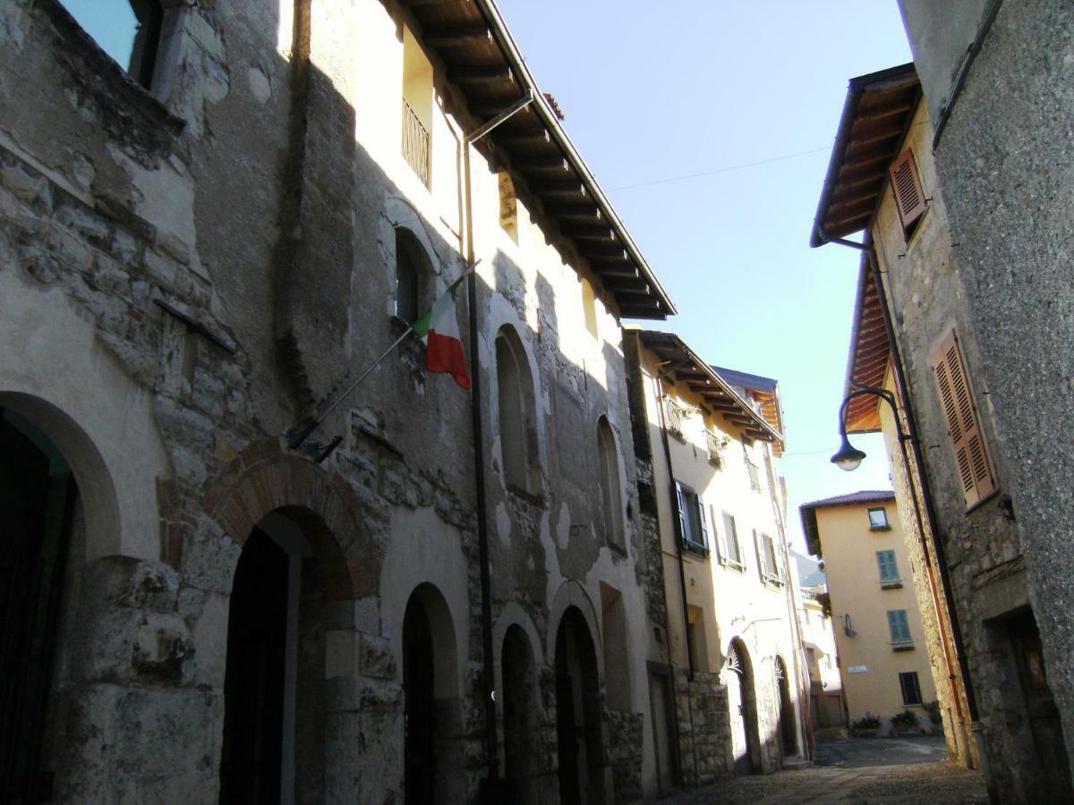 Porta Medievale Del Campo Iseo Exterior foto